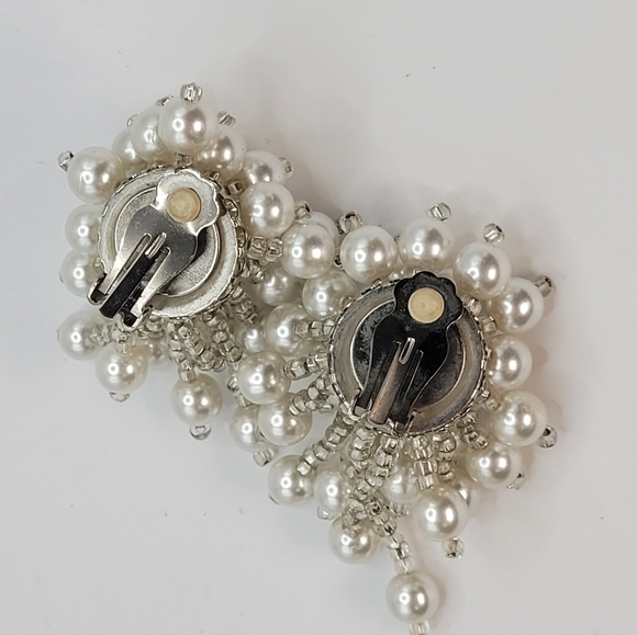 Vintage Faux Pearl Cluster Dangle Earrings Beaded Firework Spray White Silver - Picture 5 of 9
